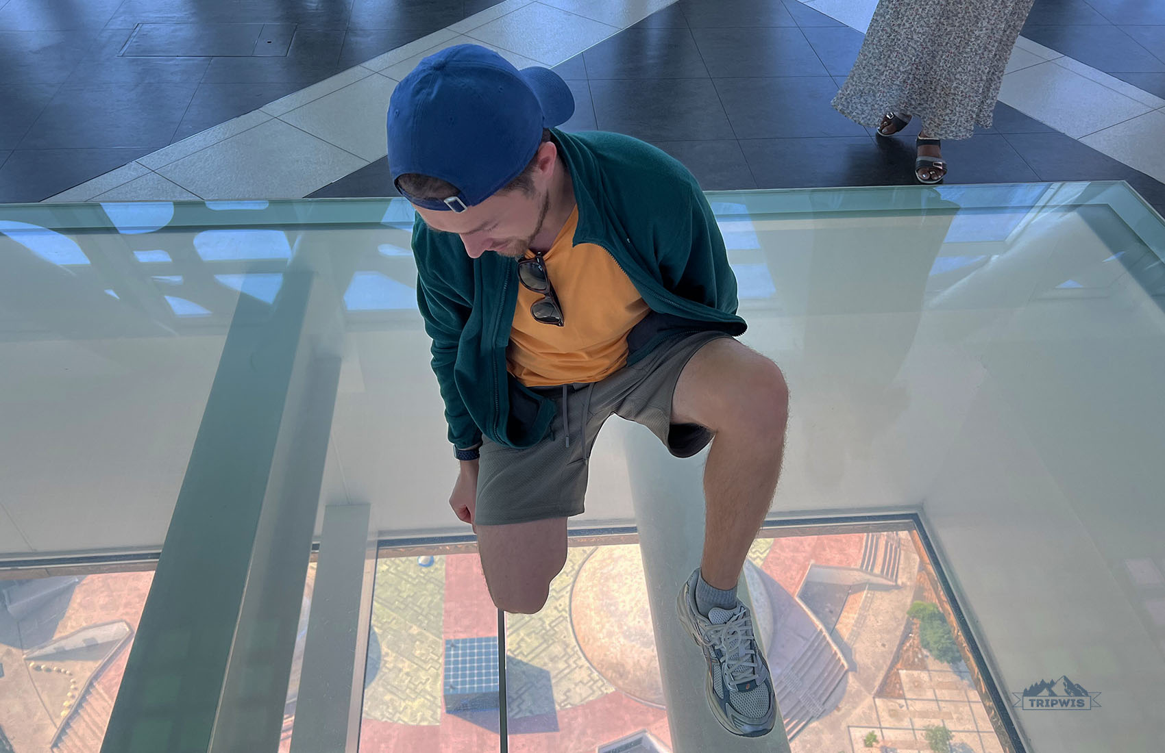 dubai frame glass walk floor