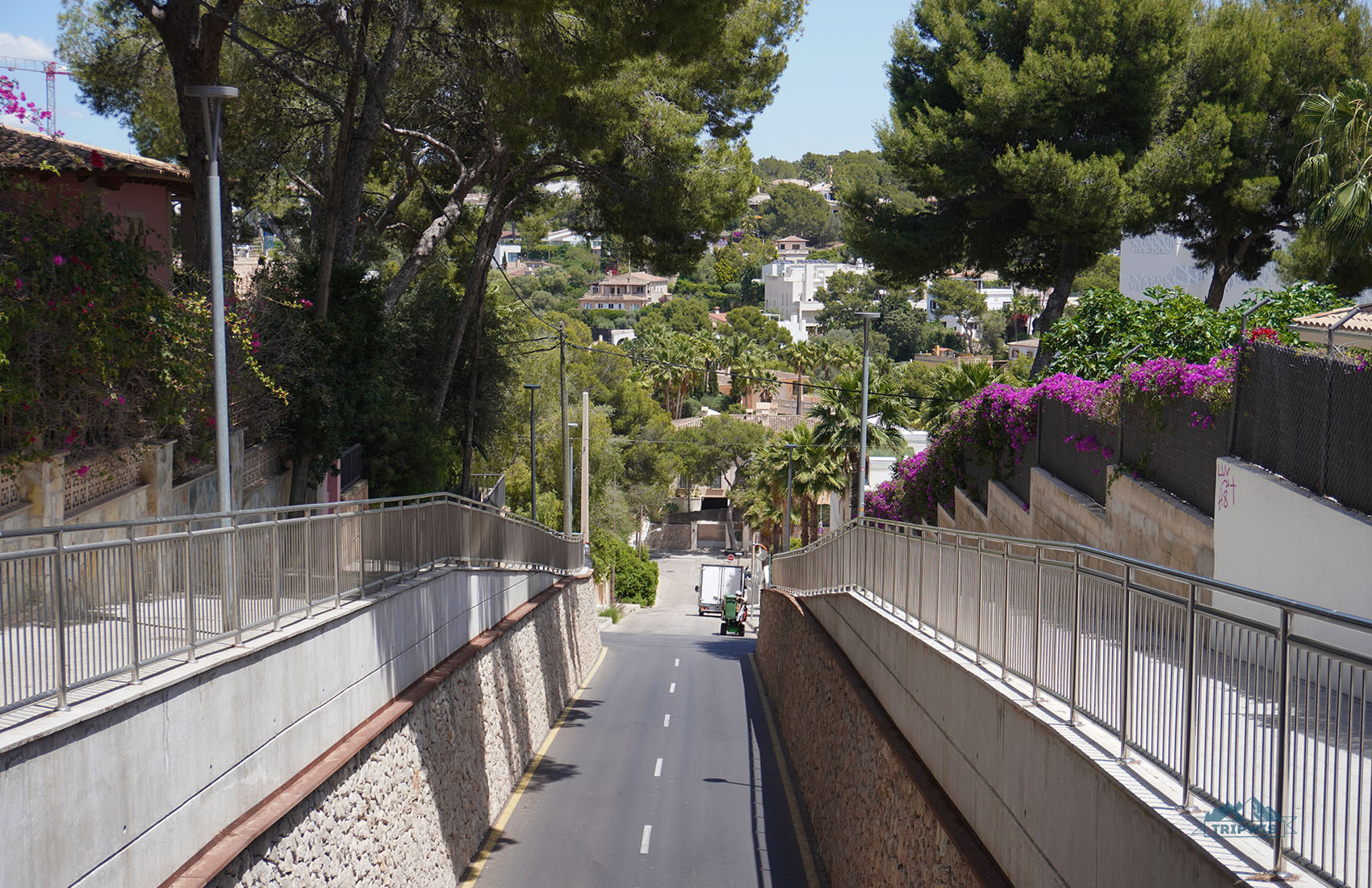 narrow street in Mallorca