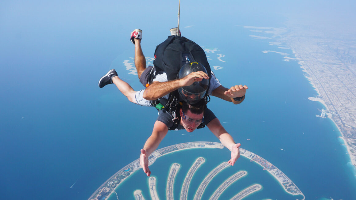 Skydiving in Dubai (2025): Our detailed guide