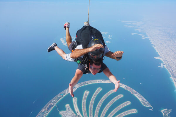 Skydiving in Dubai (2025): Our detailed guide