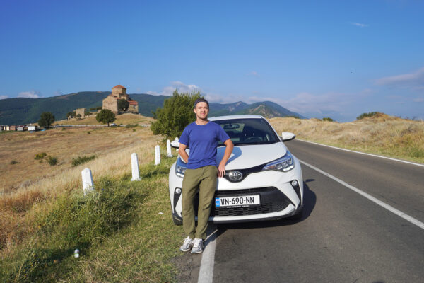 How to rent a car in Tbilisi, Georgia: Our complete guide with tips, costs, and driving rules
