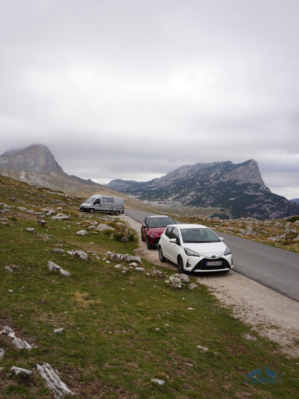 Parking around Bobotov Kuk