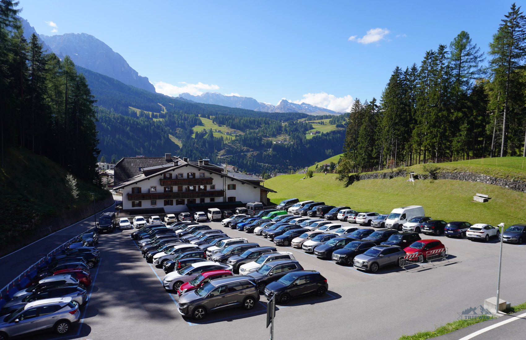 Col Raiser cable car parking