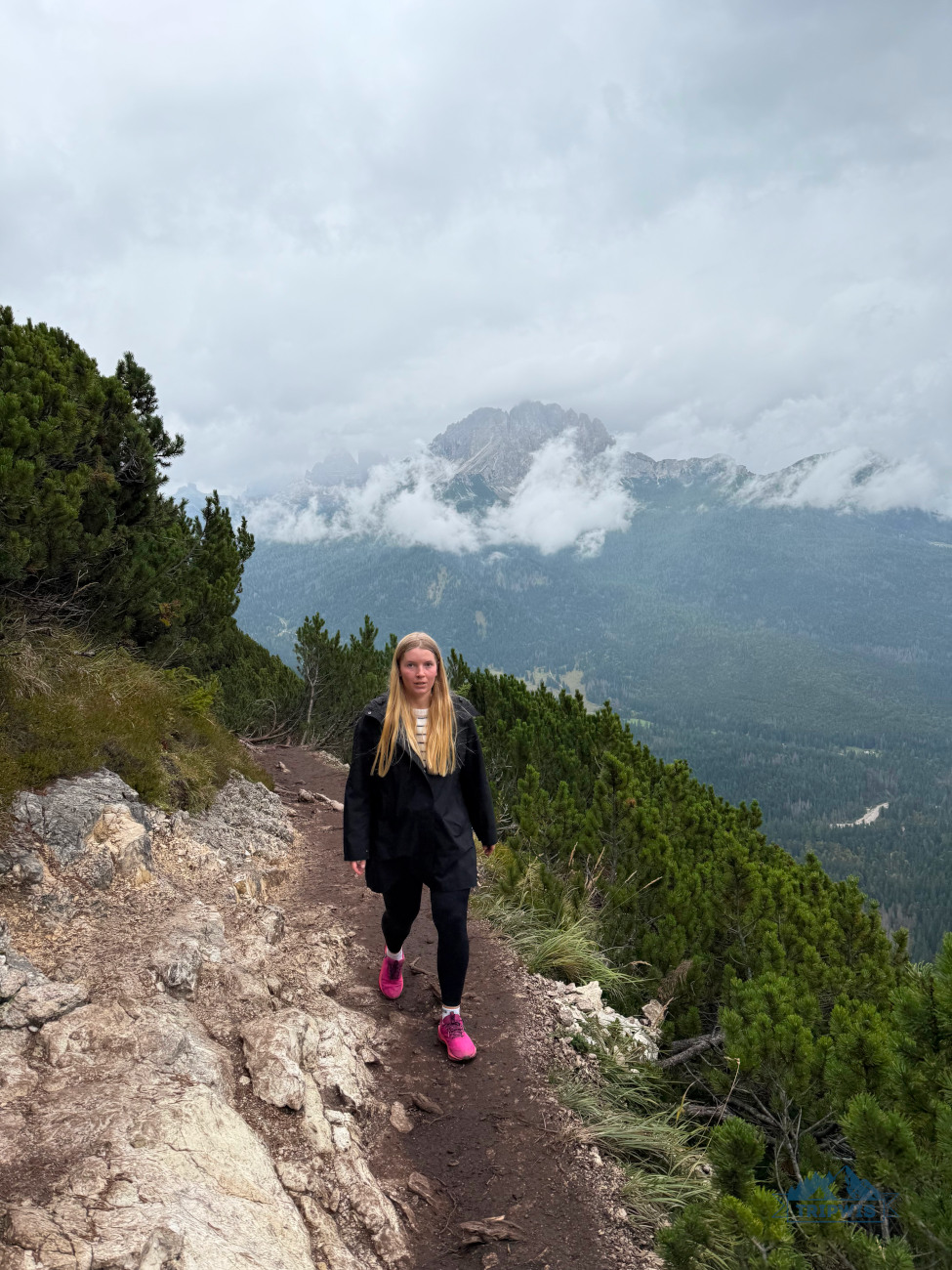 mountain ledge Sorapis hike 2