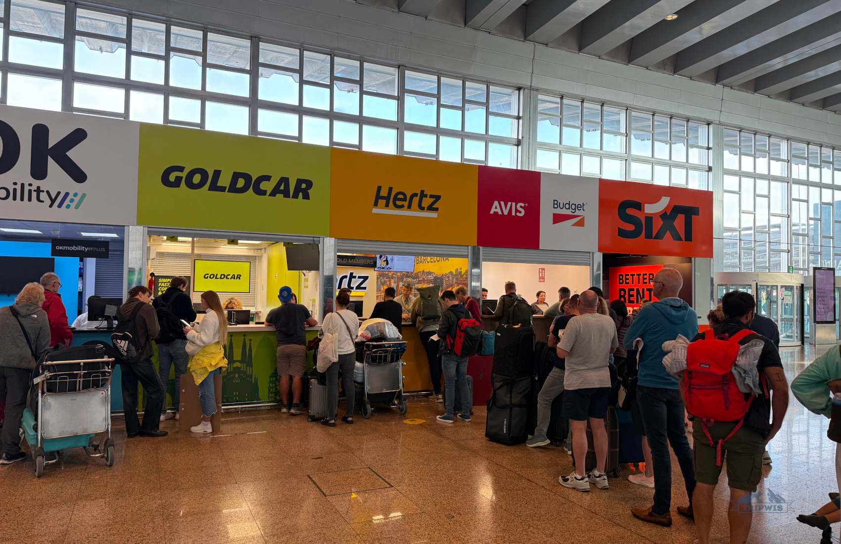 queue in the Milan airport