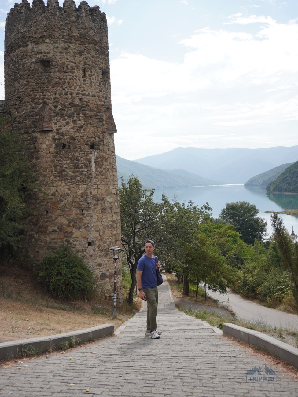 Ananuri Fortress 3