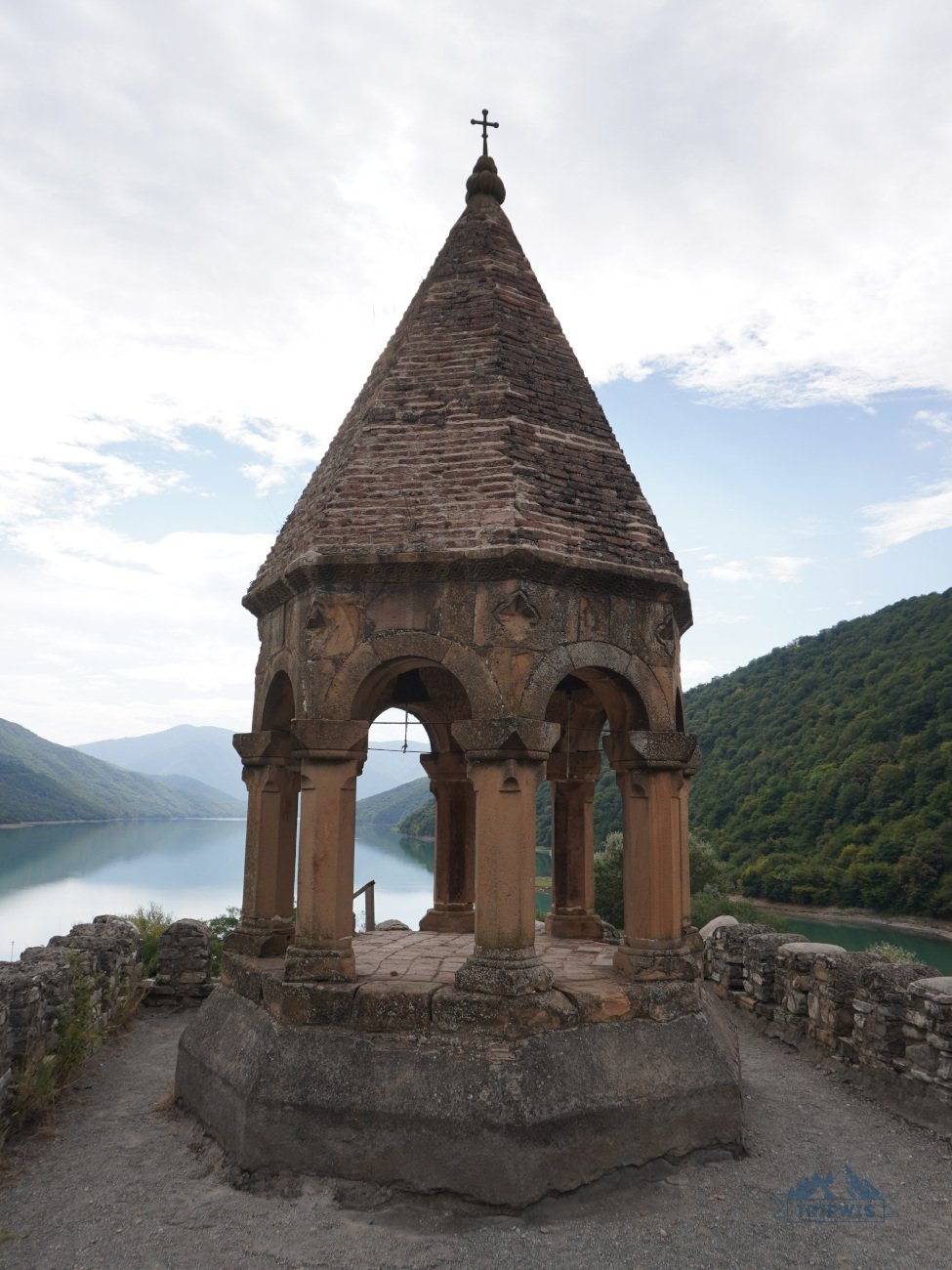 Ananuri Fortress view