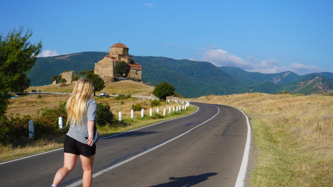 Georgian Military Highway travel guide (2026): Places to visit from Tbilisi to Kazbegi