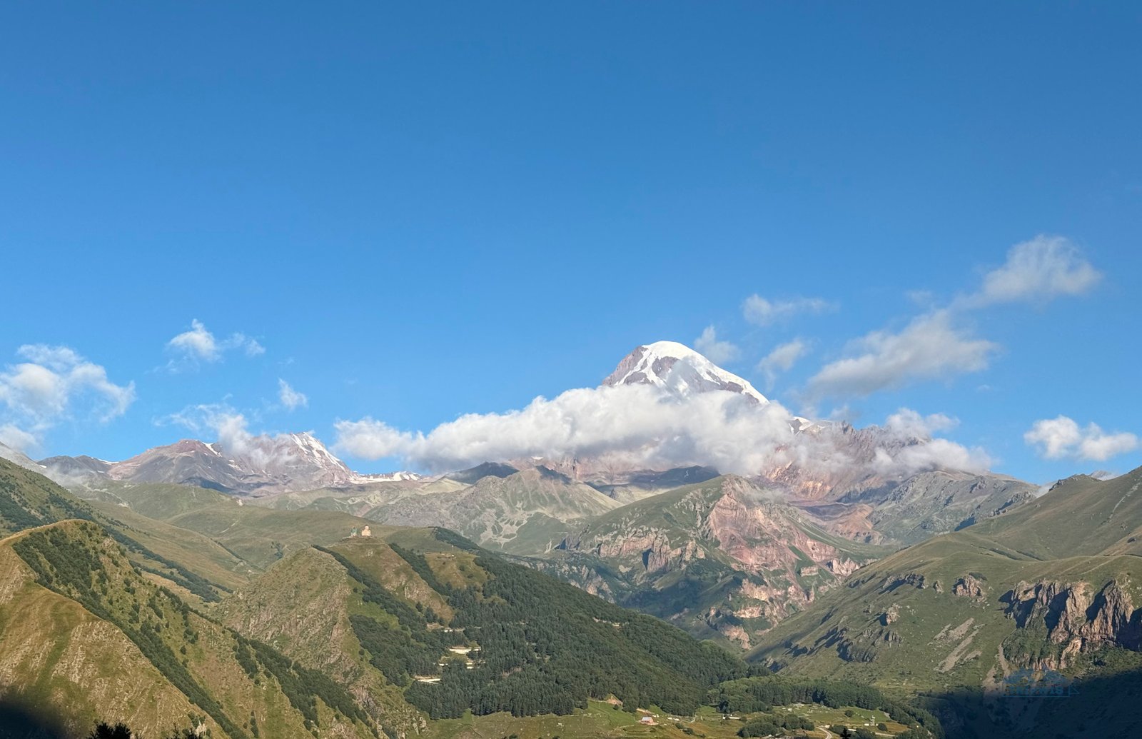 Rooms Kazbegi view 2