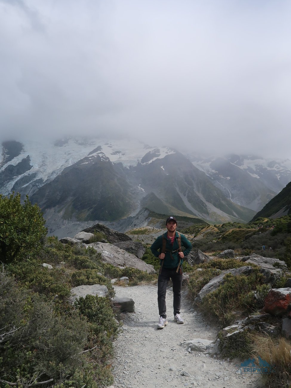 hiker-hooker-valley-track