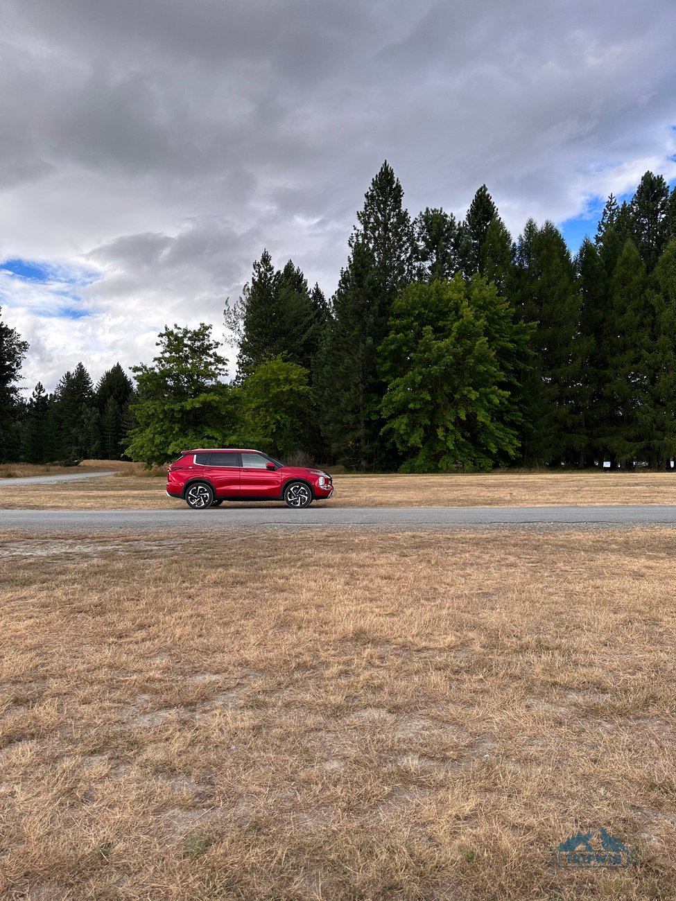 rental-suv-parked-near-twizel